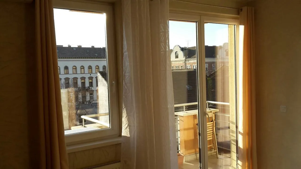 Aden Apartment Free Parking Budapest 0*,